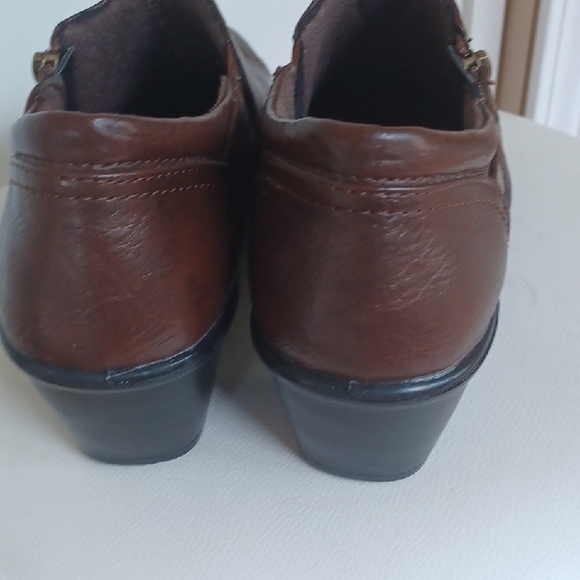 Easy Spirit Brown Heeled Boots Womens Size 8W - Picture 4 of 7